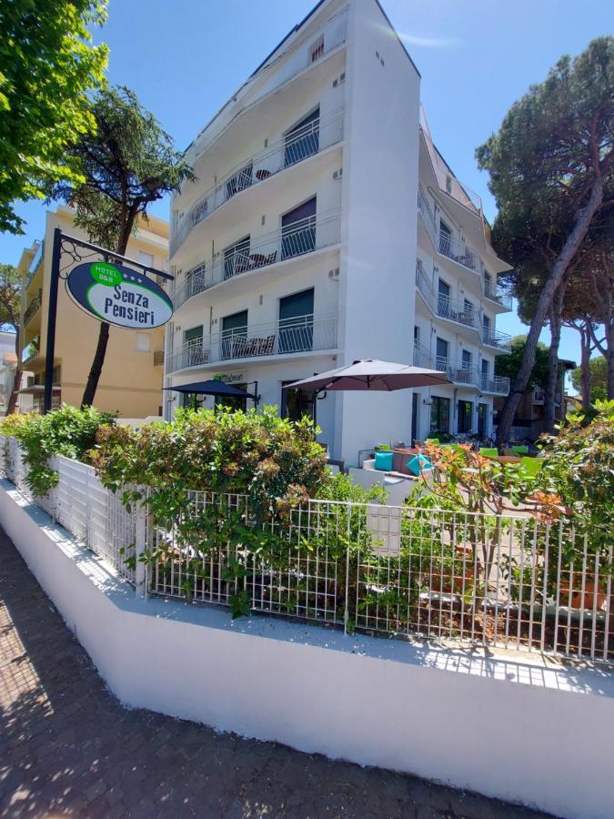 Hotel Senza Pensieri Риччоне Екстер'єр фото